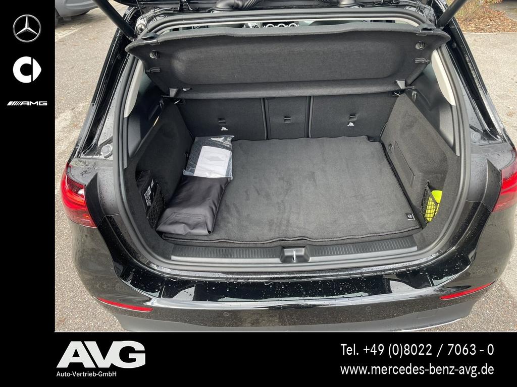 Mercedes-Benz B 180 2024 г. Чёрный, пробег 15500 км