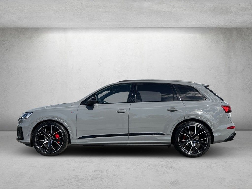 Audi Q7 2023 г. Серый, пробег 54976 км