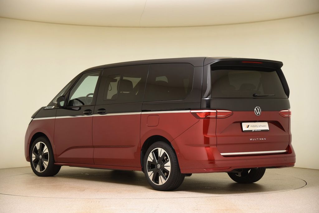 Volkswagen T7 MULTIVAN 2025 г. Красный, пробег 14900 км