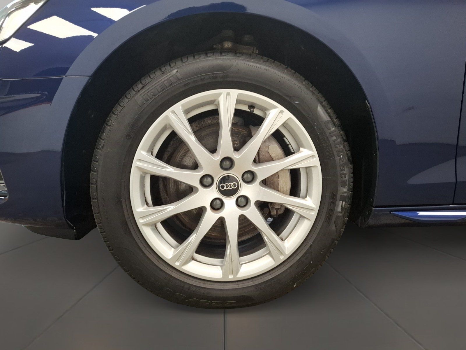 Audi A4 2022 г. Синий, пробег 54689 км