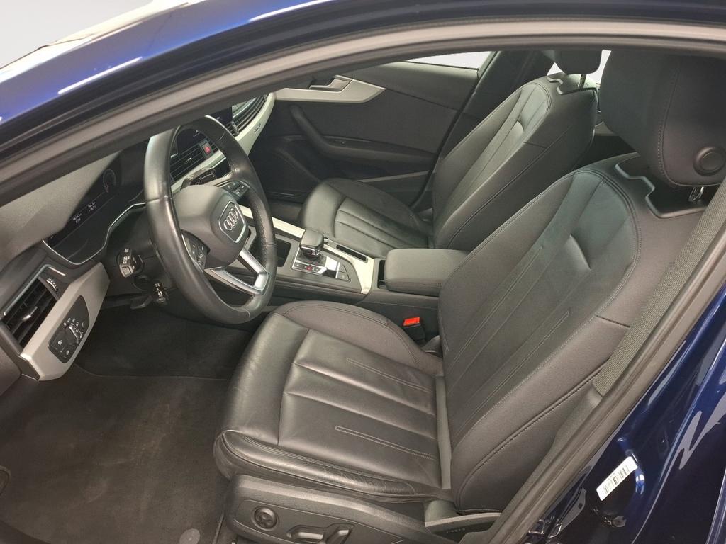 Audi A4 2022 г. Синий, пробег 54689 км