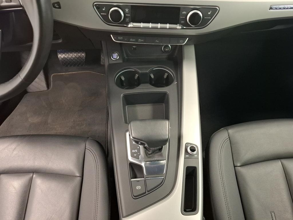 Audi A4 2022 г. Синий, пробег 54689 км
