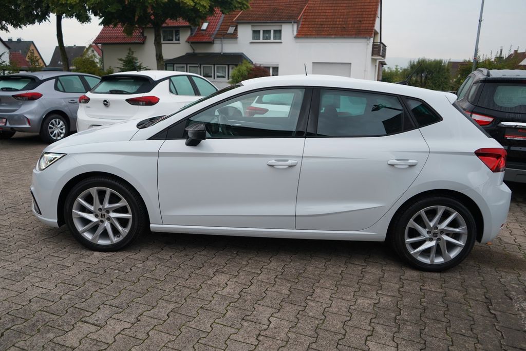 SEAT Ibiza 2023 г. Белый, пробег 56080 км