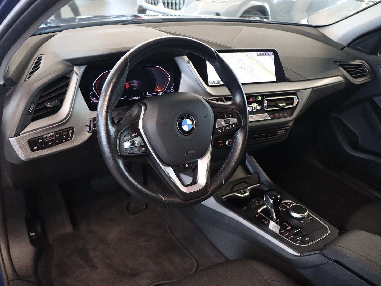 BMW 118 2024 г. Синий, пробег 34551 км