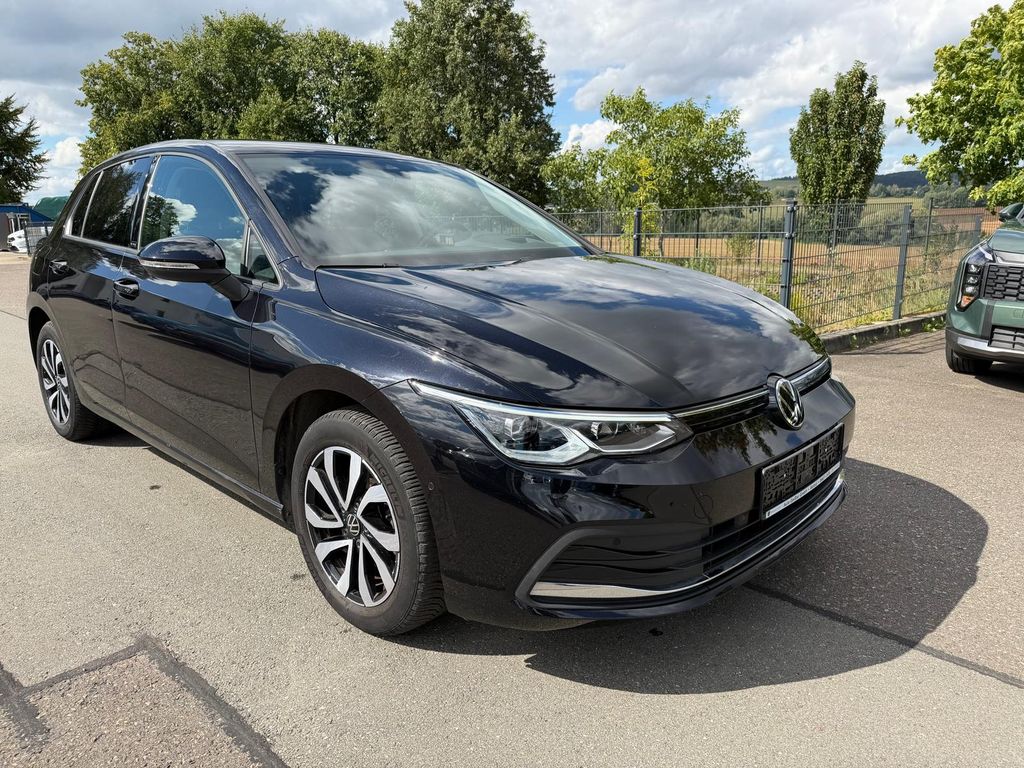 Volkswagen Golf 2023 г. Чёрный, пробег 41330 км