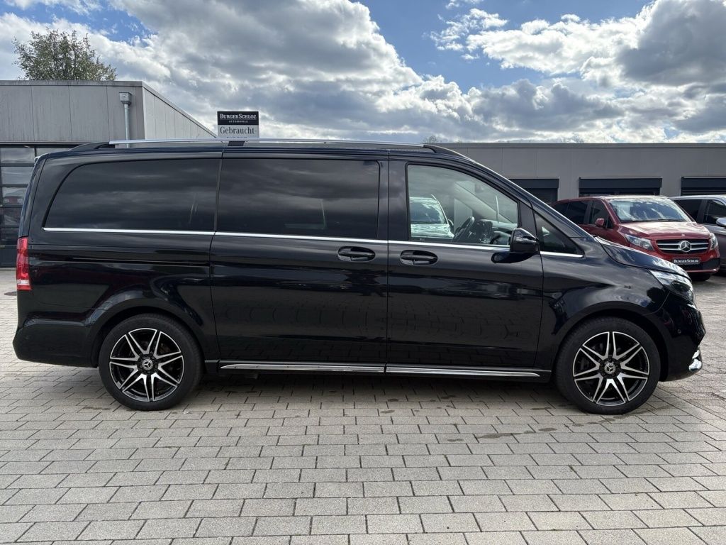 Mercedes-Benz V 300 2023 г. Чёрный, пробег 45823 км