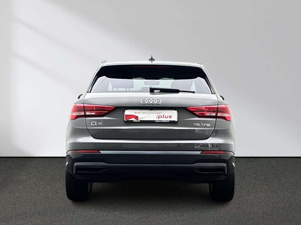 Audi Q3 2022 г. Серый, пробег 41519 км