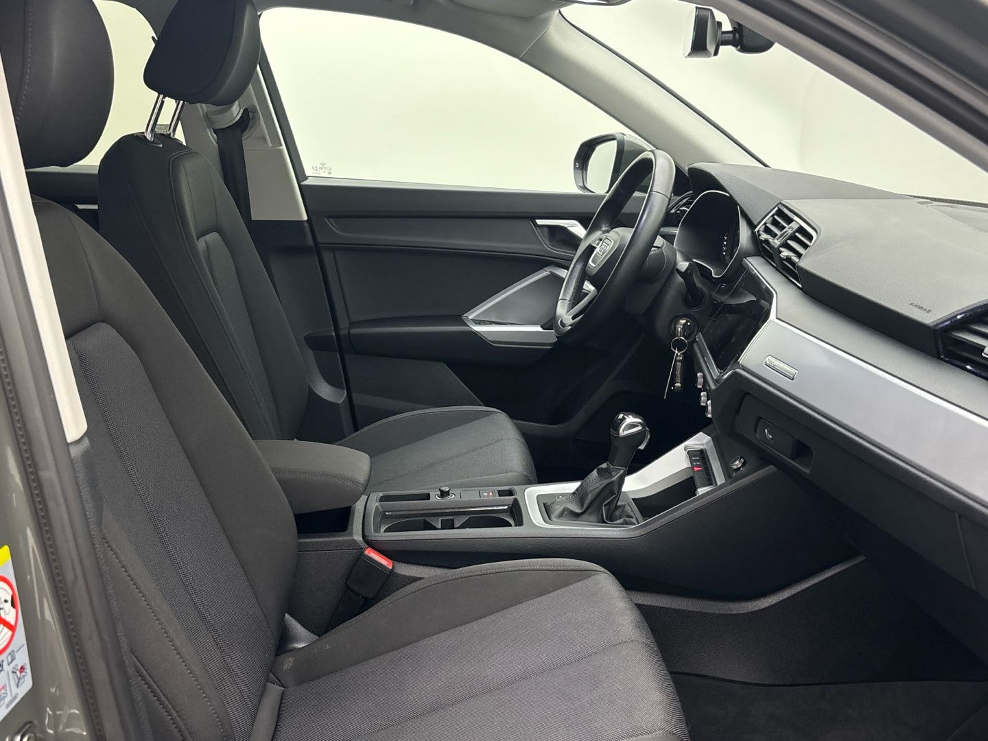 Audi Q3 2022 г. Серый, пробег 41519 км