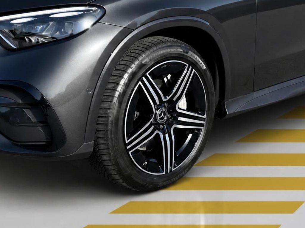Mercedes-Benz GLC 220 2026 г. Серый, пробег 11233 км