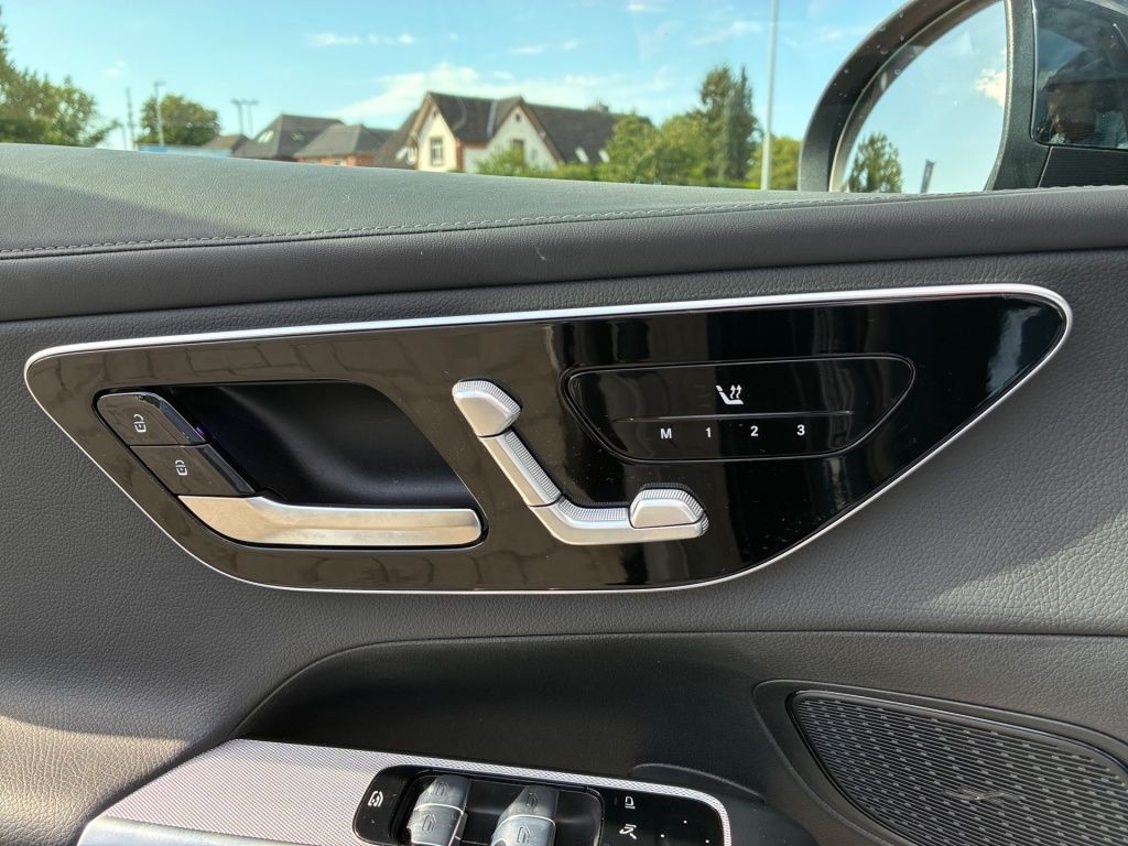 Mercedes-Benz GLC 220 2025 г. Серый, пробег 23870 км