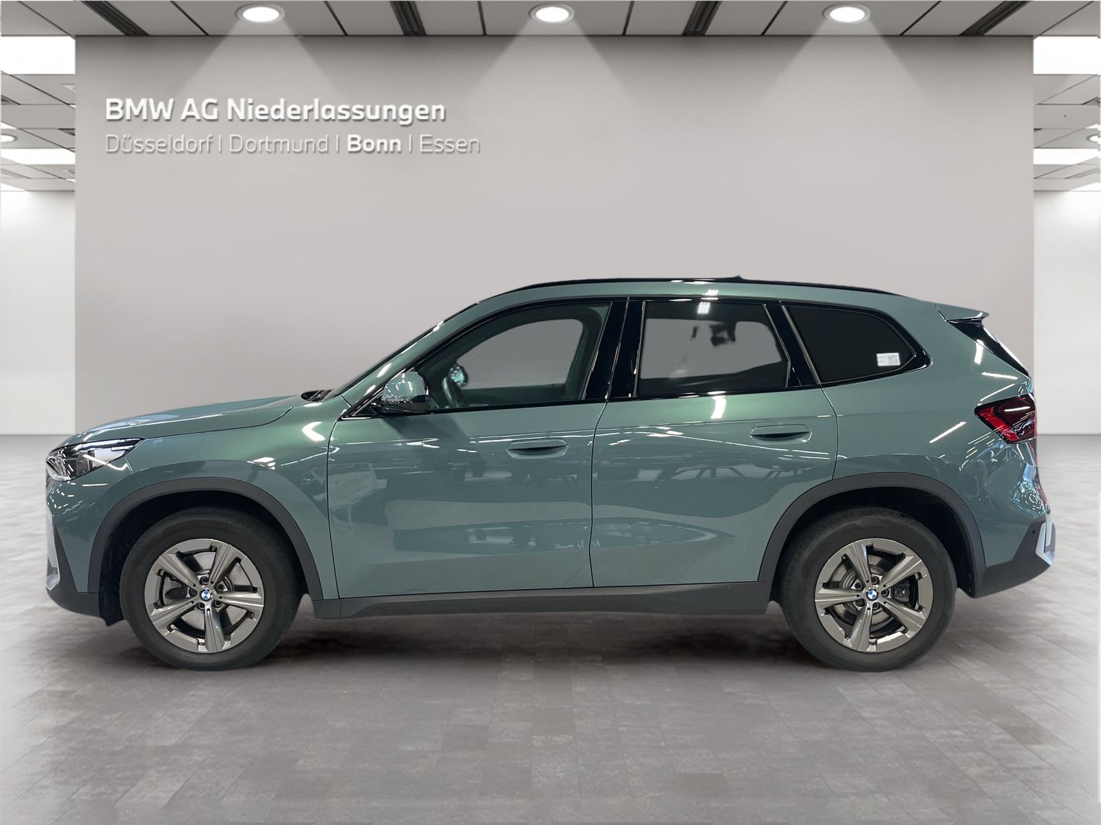 BMW X1 2023 г. Зелёный, пробег 31301 км