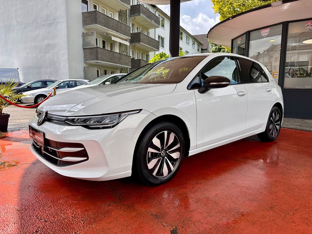 Volkswagen Golf 2025 г. Белый, пробег 54662 км
