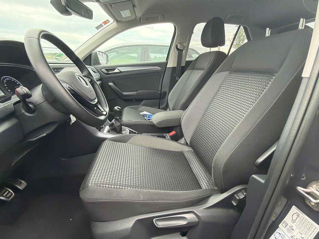 Volkswagen T-Roc 2022 г. Серый, пробег 51476 км