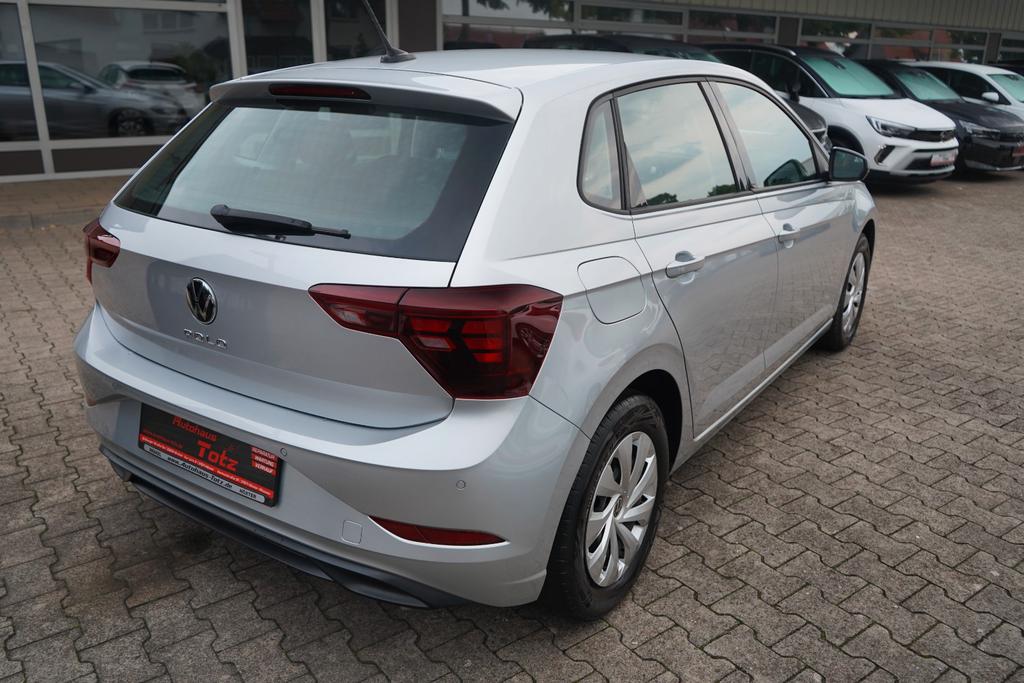 Volkswagen Polo 2023 г. Серебристый, пробег 32380 км