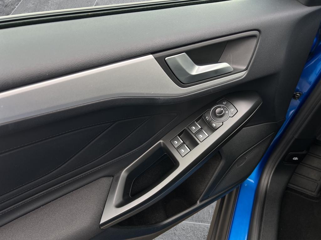 Ford Focus 2021 г. Синий, пробег 56750 км