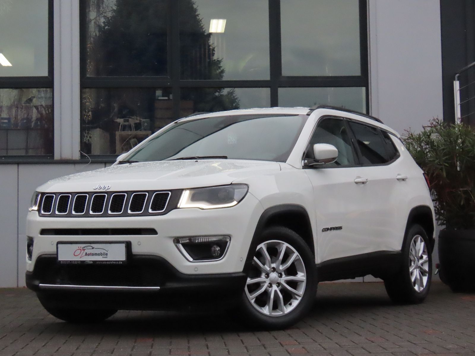 Jeep Compass 2021 г. Белый, пробег 59753 км