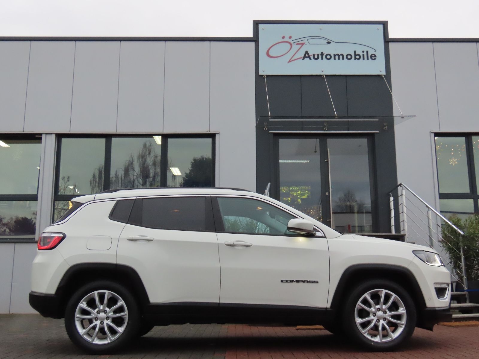 Jeep Compass 2021 г. Белый, пробег 59753 км