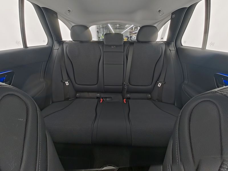 Mercedes-Benz C 200 2025 г. Серебристый, пробег 18700 км