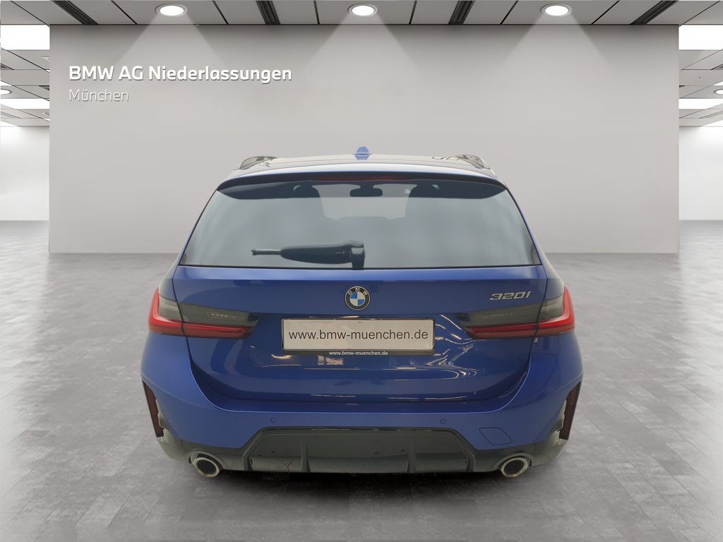 BMW 320 2023 г. Синий, пробег 26718 км