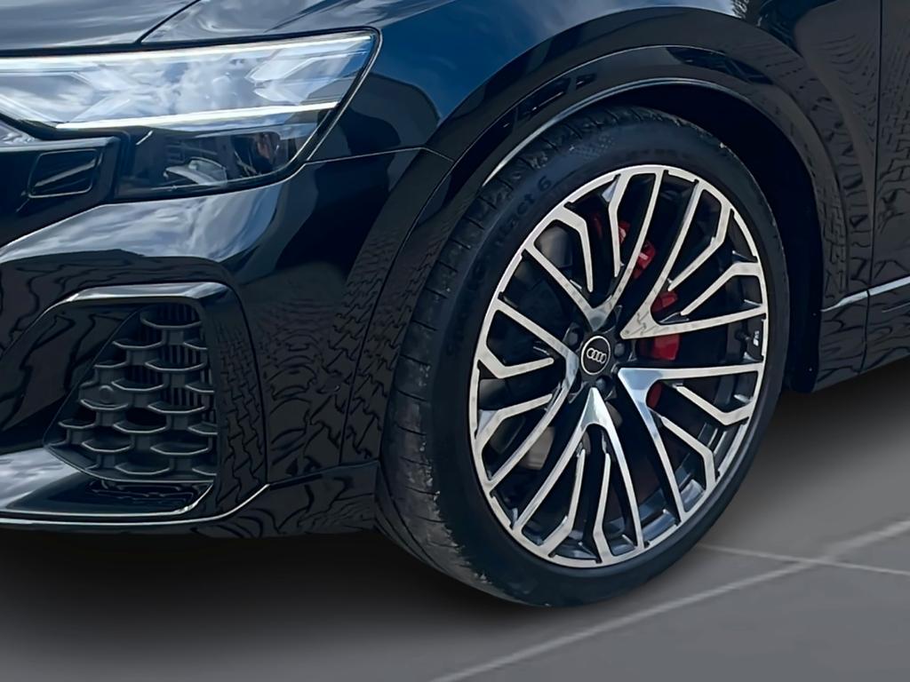 Audi SQ8 2024 г. Чёрный, пробег 29100 км