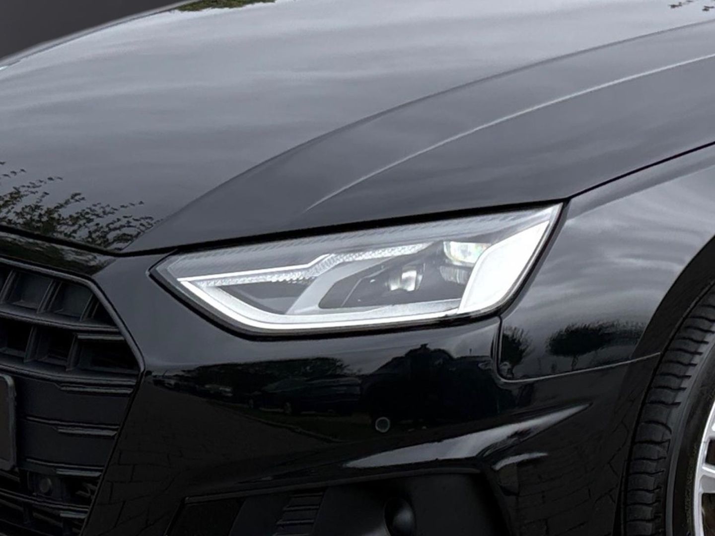 Audi A4 2022 г. Чёрный, пробег 57729 км