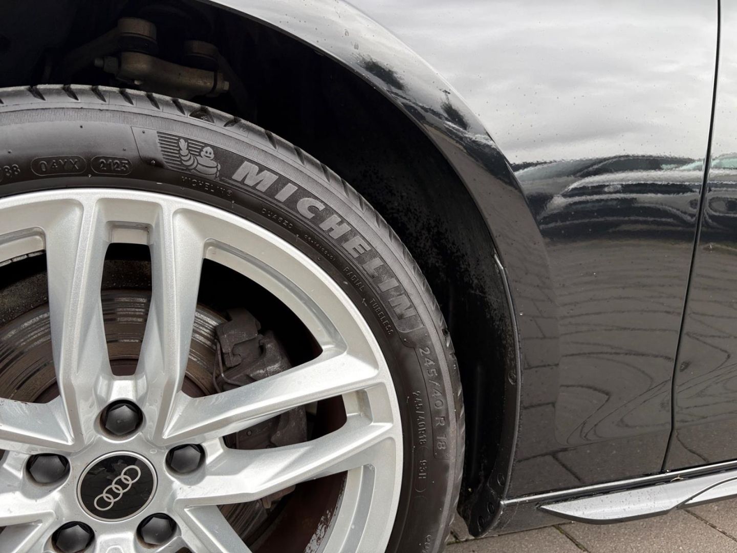 Audi A4 2022 г. Чёрный, пробег 57729 км