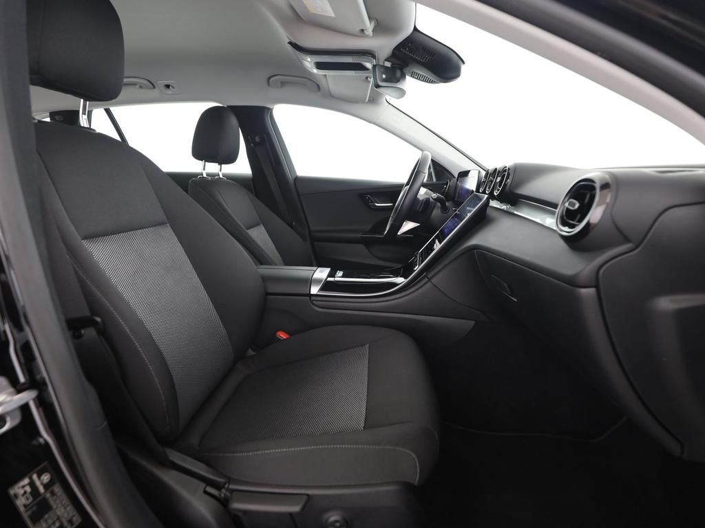 Mercedes-Benz C 200 2023 г. Чёрный, пробег 48800 км