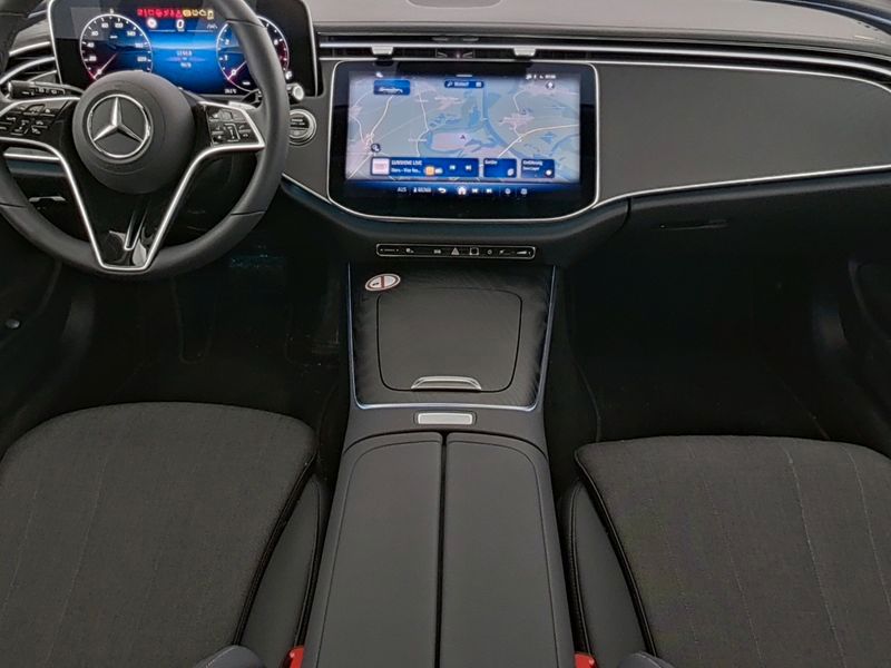 Mercedes-Benz E 200 2025 г. Серый, пробег 9878 км