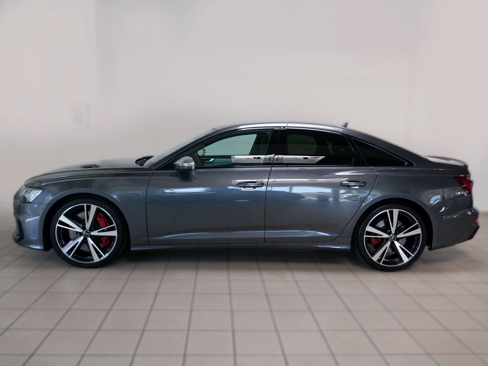 Audi S6 2025 г. Серый, пробег 19500 км