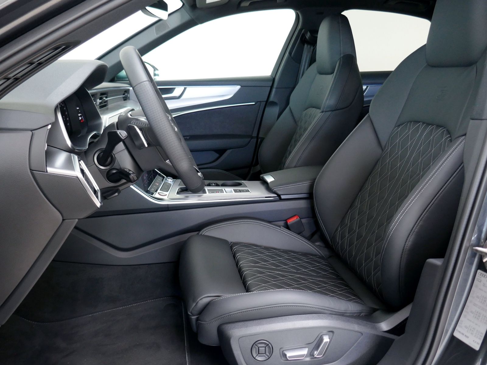 Audi S6 2025 г. Серый, пробег 19500 км