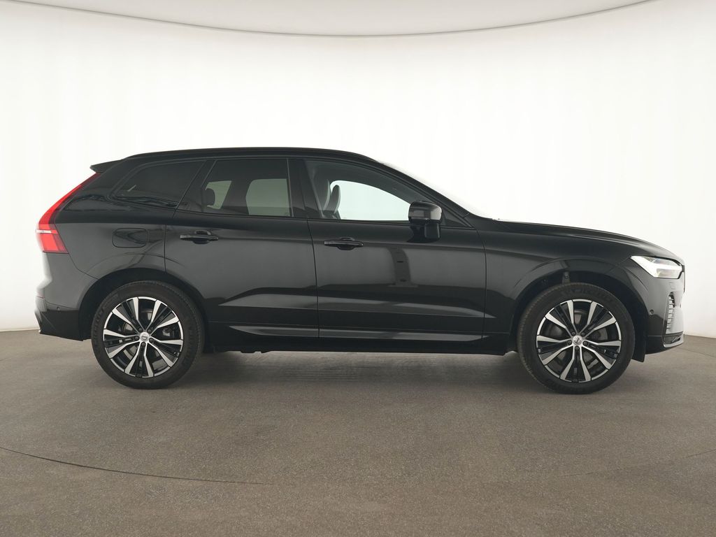 Volvo XC60 2024 г. Чёрный, пробег 20318 км