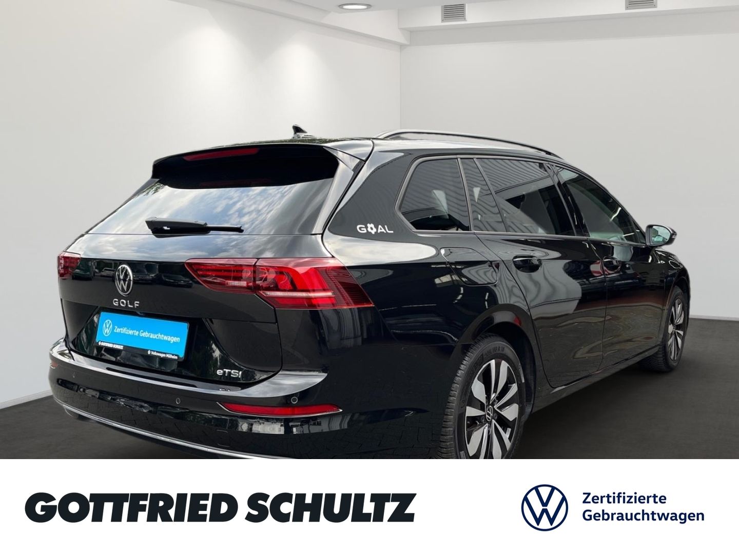 Volkswagen Golf 2025 г. Чёрный, пробег 19012 км