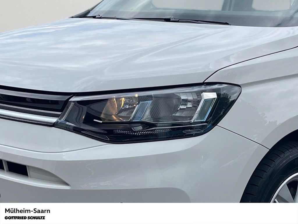 Volkswagen Caddy 2022 г. Белый, пробег 39447 км