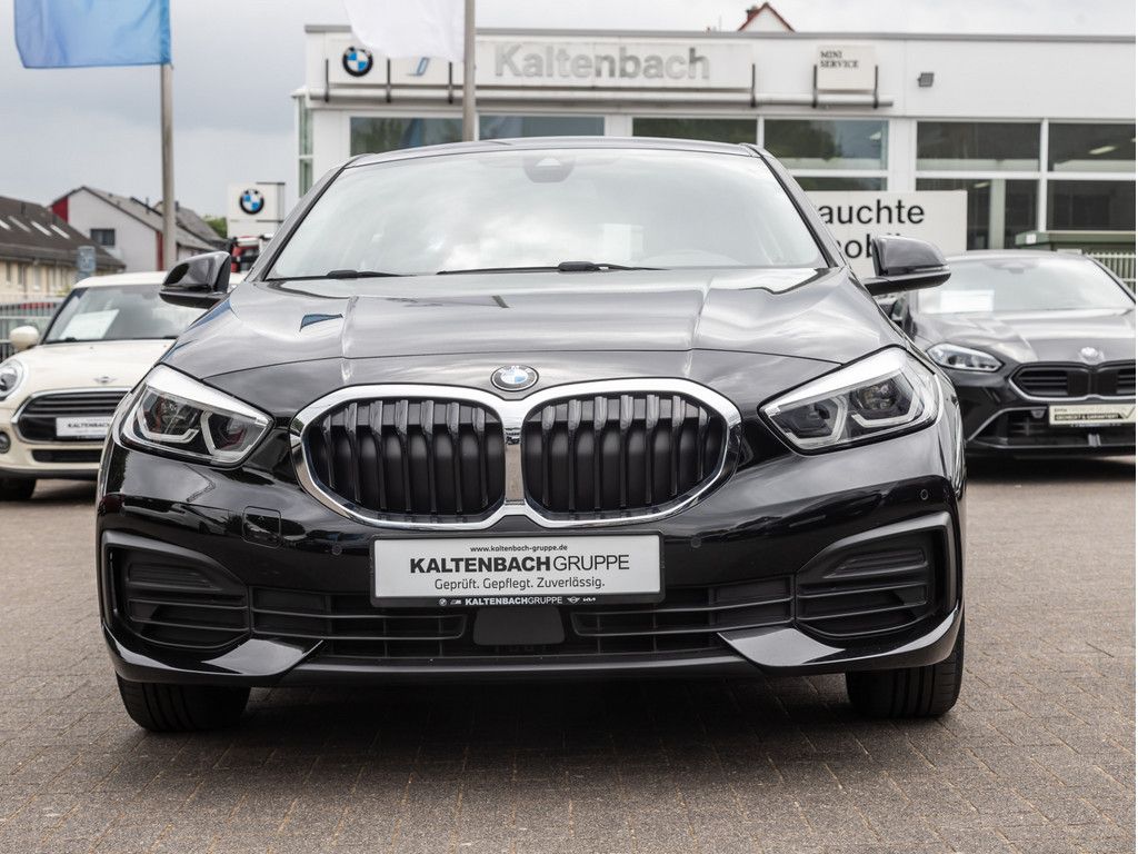 BMW 118 2023 г. Чёрный, пробег 50851 км