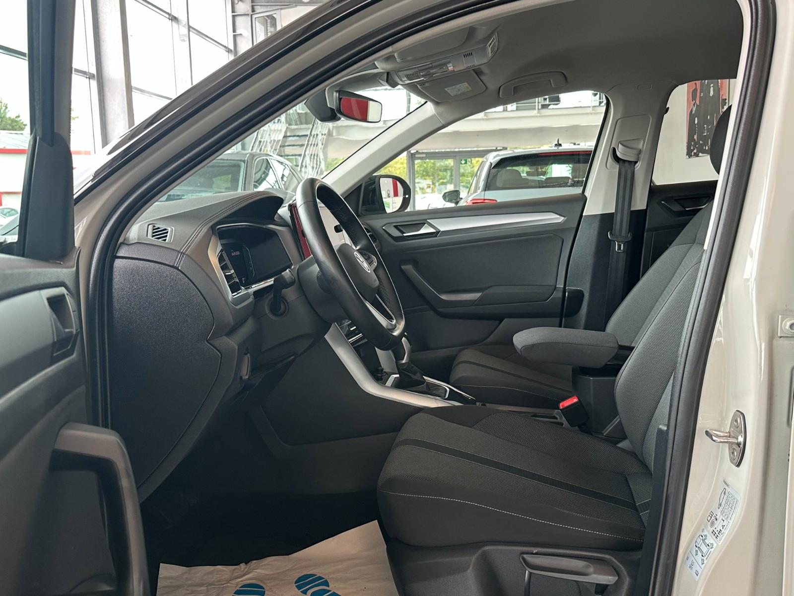 Volkswagen T-Roc 2024 г. Серый, пробег 36441 км