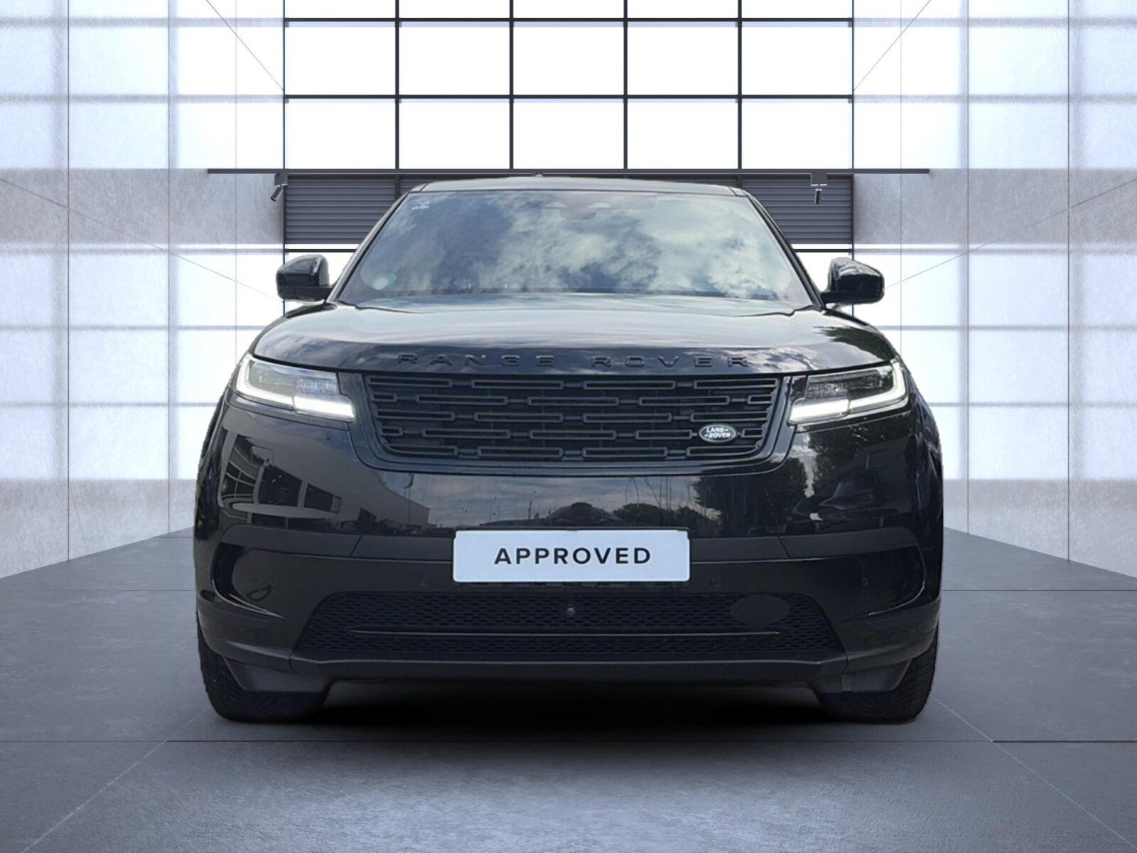 Land Rover Range Rover Velar 2024 г. Чёрный, пробег 46888 км