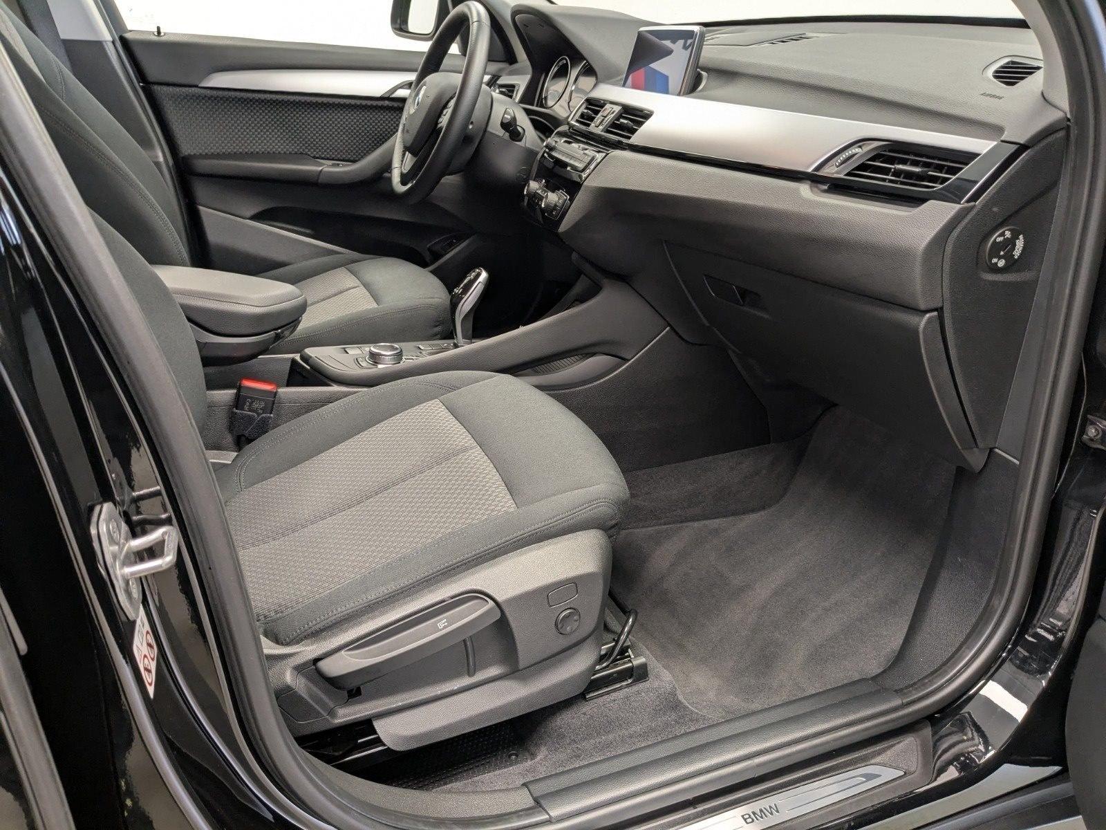 BMW X1 2022 г. Чёрный, пробег 54069 км
