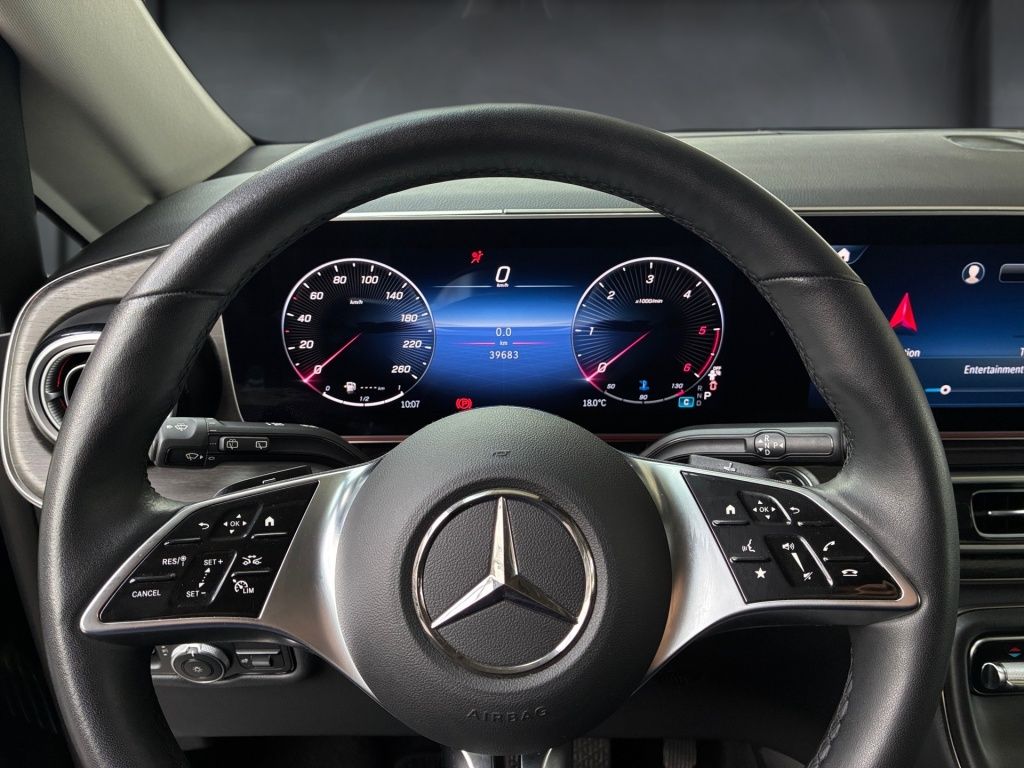 Mercedes-Benz V 300 2025 г. Чёрный, пробег 39666 км