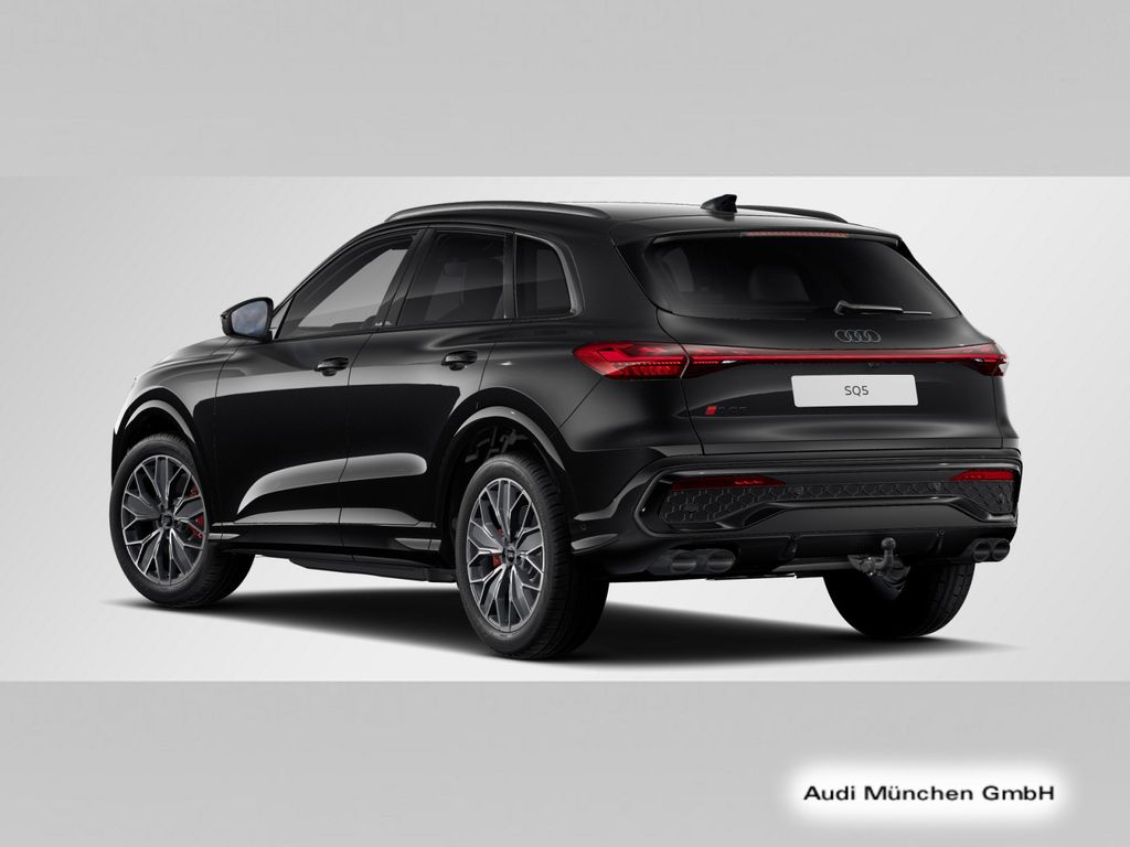 Audi SQ5 2026 г. Чёрный, пробег 28165 км