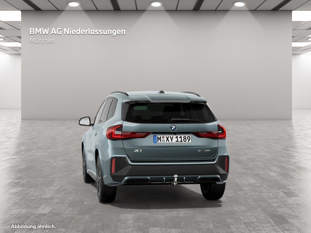 BMW X1 2023 г. Зелёный, пробег 39195 км
