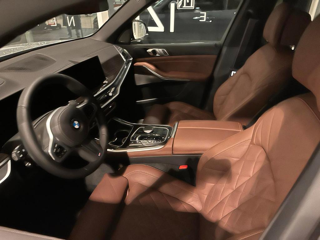 BMW X5 2024 г. Серый, пробег 60000 км