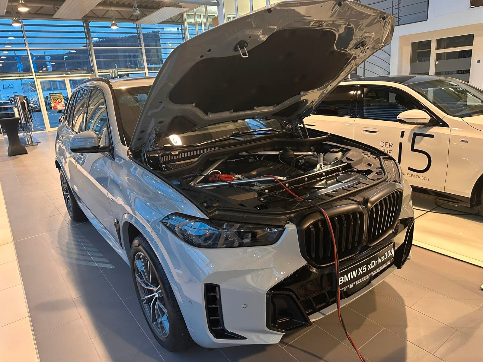 BMW X5 2024 г. Серый, пробег 60000 км