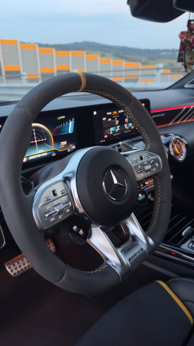 Mercedes-Benz CLA 45 AMG 2022 г. Жёлтый, пробег 45400 км