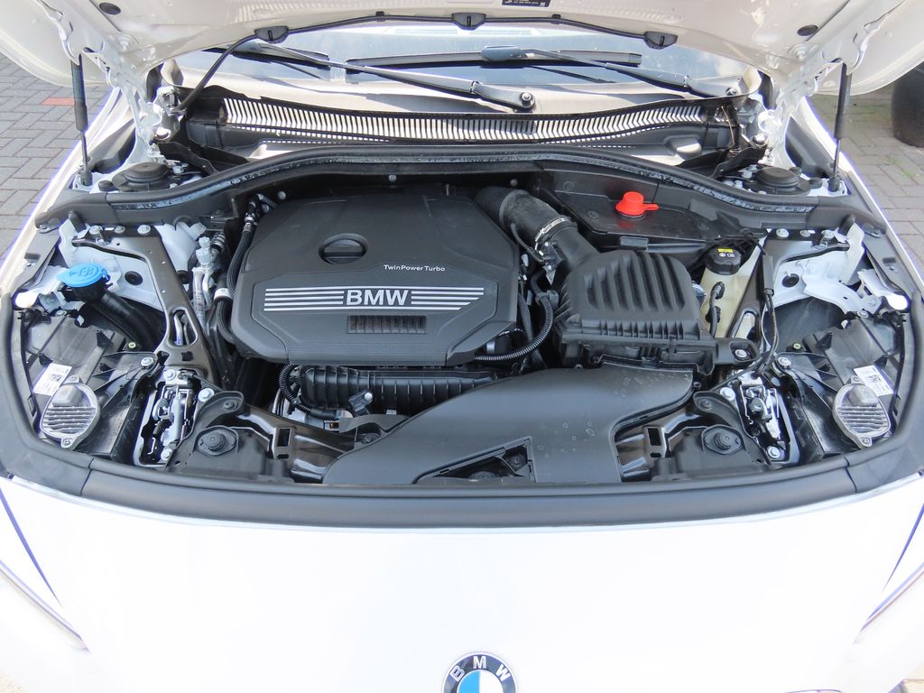 BMW 218 GRAN COUPÉ 2021 г. Белый, пробег 30000 км