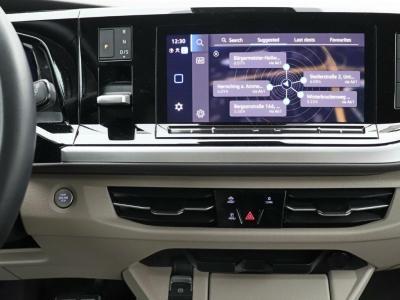 Volkswagen T7 MULTIVAN 2024 г. Серебристый, пробег 36000 км
