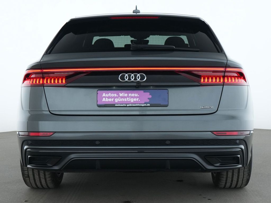 Audi Q8 2022 г. Серый, пробег 43193 км