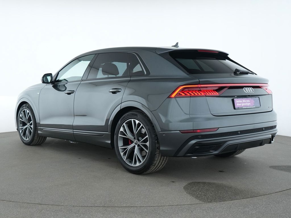 Audi Q8 2022 г. Серый, пробег 43193 км