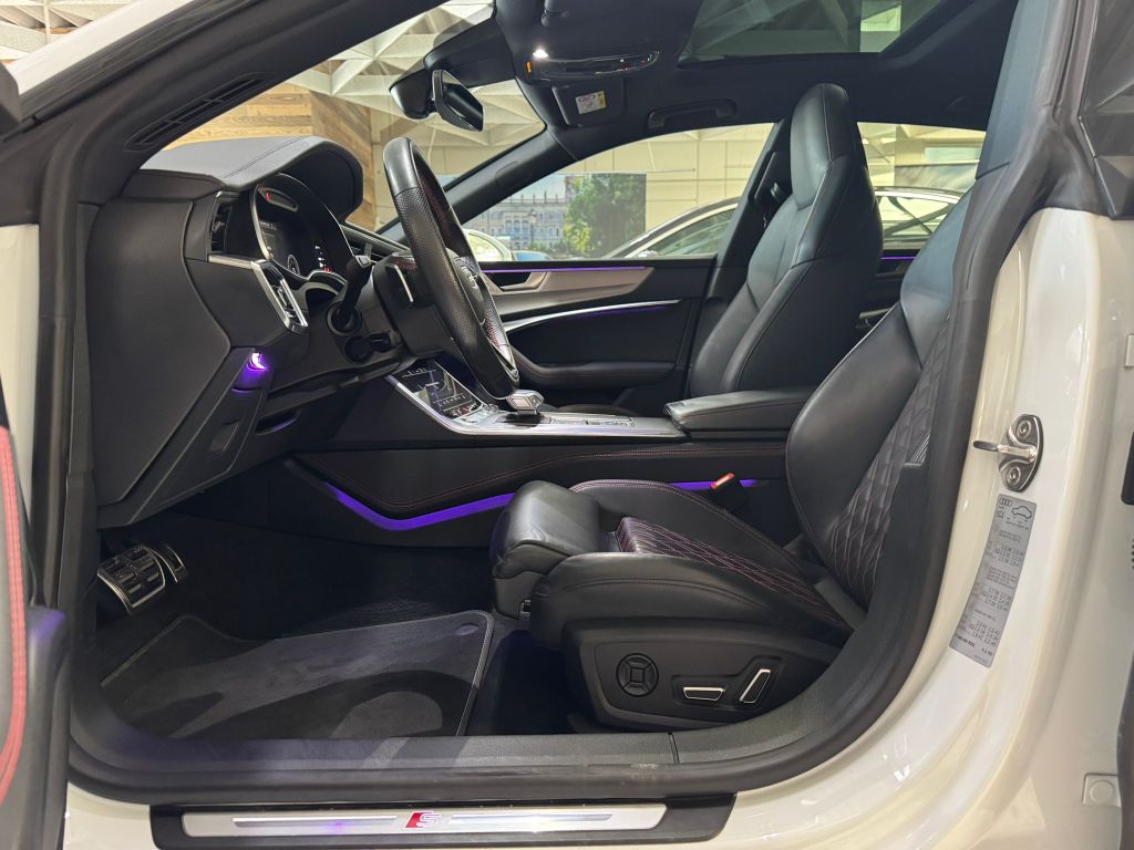 Audi A7 2022 г. Белый, пробег 55333 км