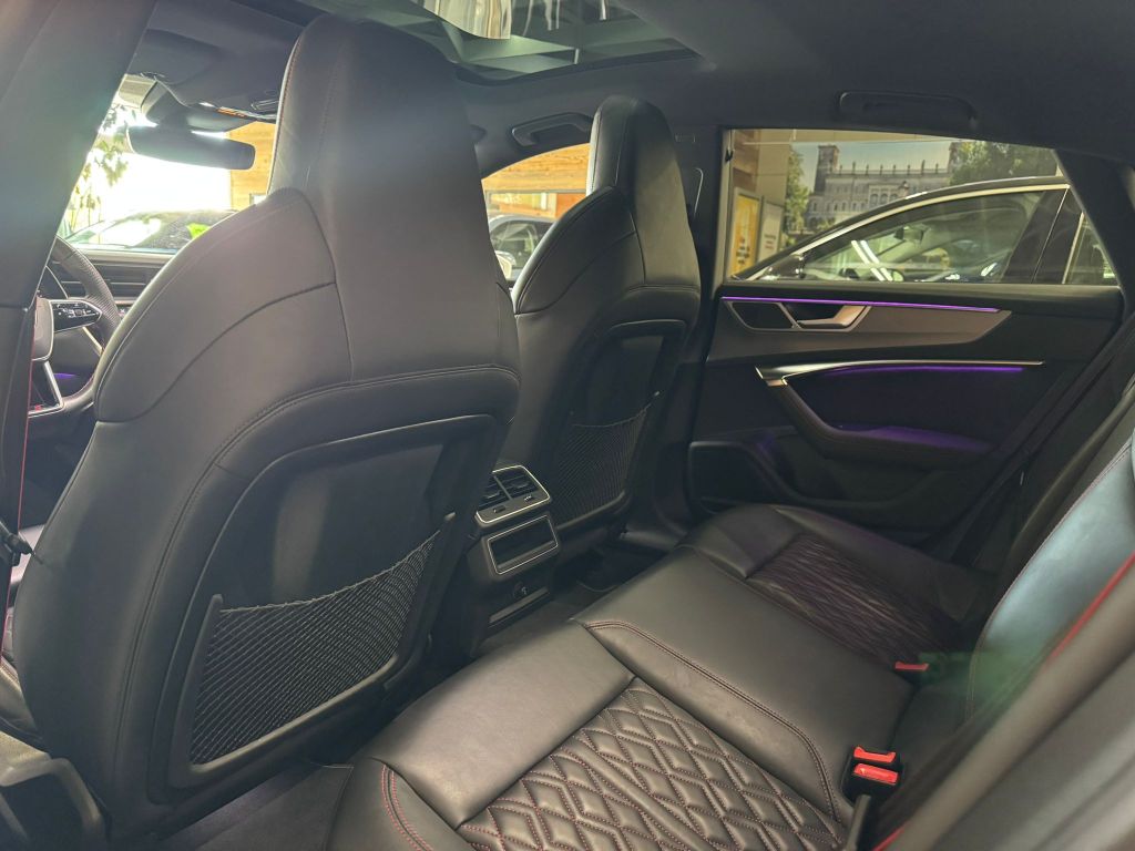 Audi A7 2022 г. Белый, пробег 55333 км