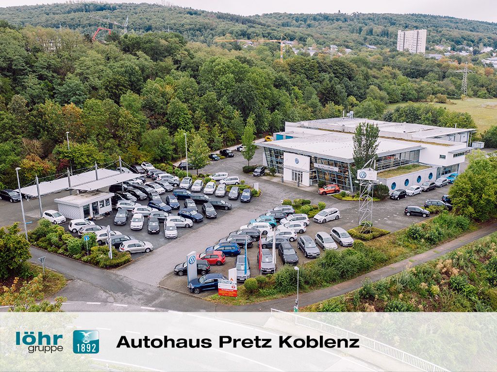 Volkswagen Golf 2024 г. Серый, пробег 12710 км